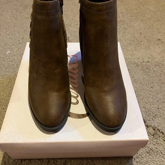 Booties - Picture 3 of 3